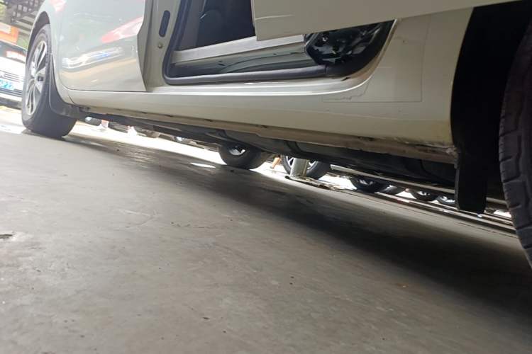 Used Kia Carnival 2017 2.2T Luxury Edition China V Standard Left Side Sill