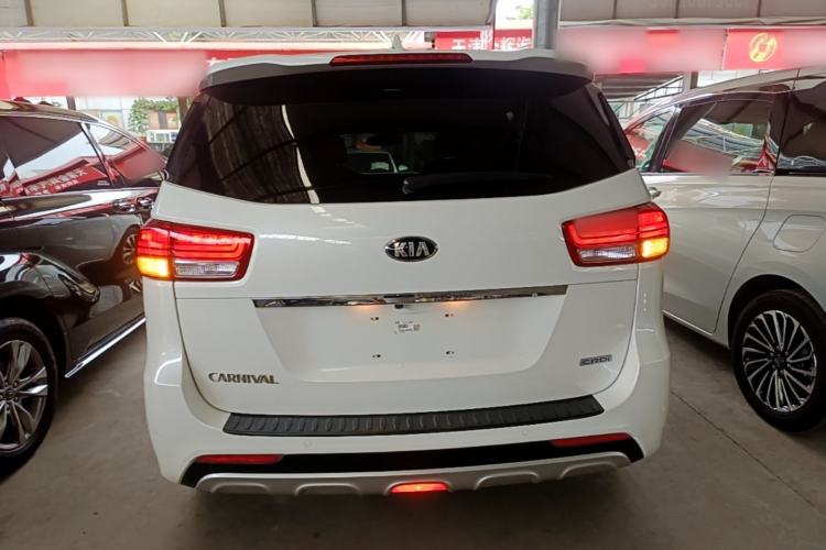 Used Kia Carnival 2017 2.2T Luxury Edition China V Standard Rear