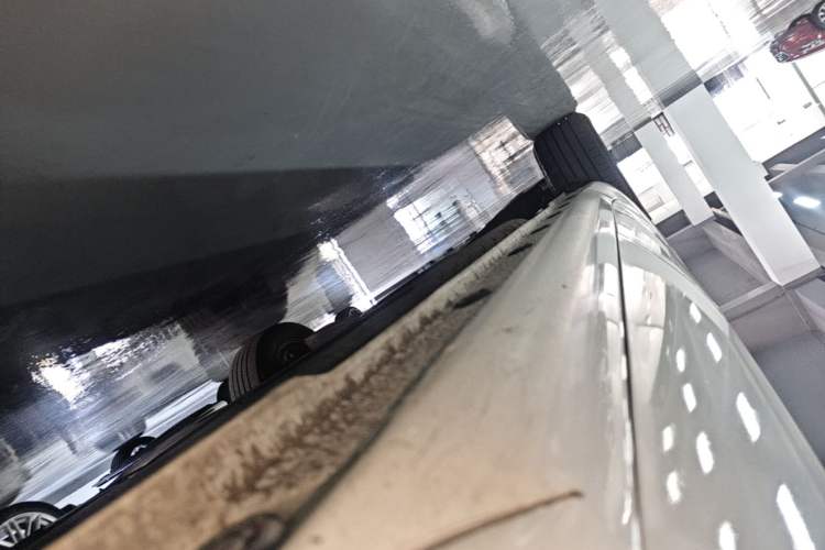 Used Kia Carnival 2017 2.2T Luxury Edition China V Standard Right Side Sill