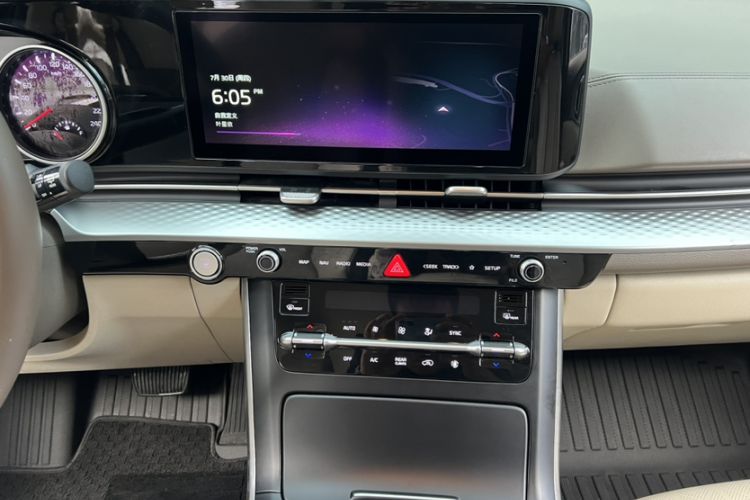 Used Kia Carnival 2021 2.0T Luxury Edition Audio And AC Panel