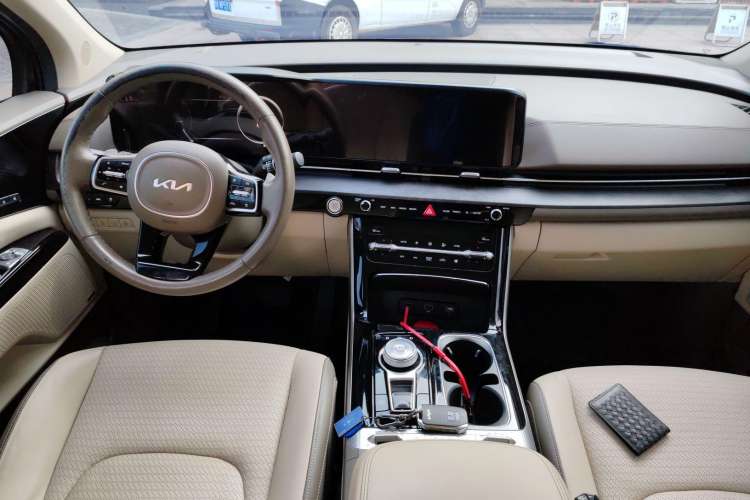 Used Kia Carnival 2021 2.0T Flagship Edition Center Console