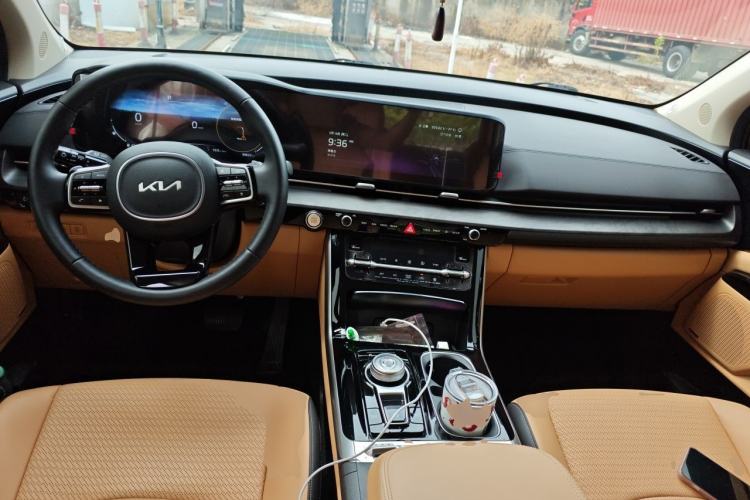 Used Kia Carnival 2021 2.0T Flagship Edition Center Console