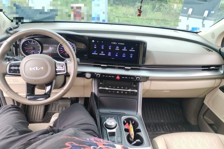 Used Kia Carnival 2021 2.0T Luxury Edition Center Console