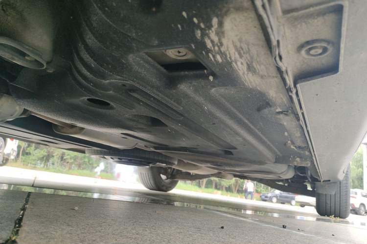 Used Kia Carnival 2021 2.0T Luxury Edition Chassis Front Left