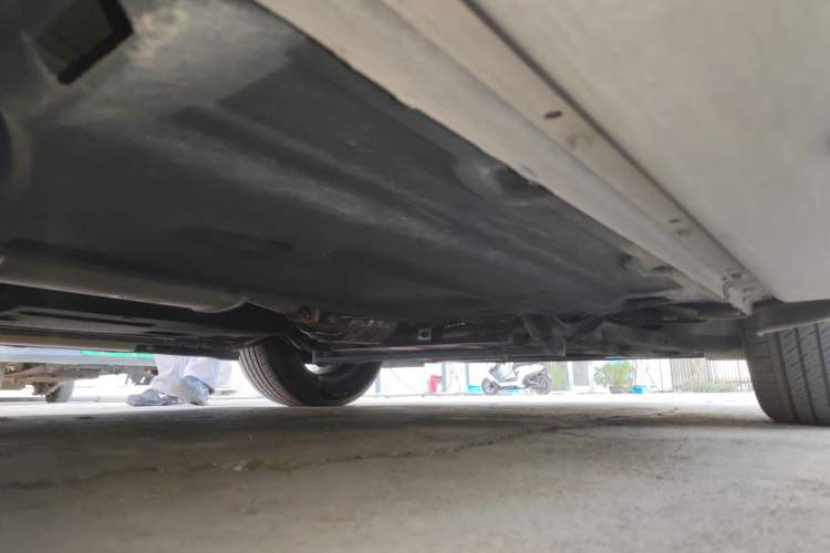 Used Kia Carnival 2021 2.0T Luxury Tech Edition Chassis Front Right