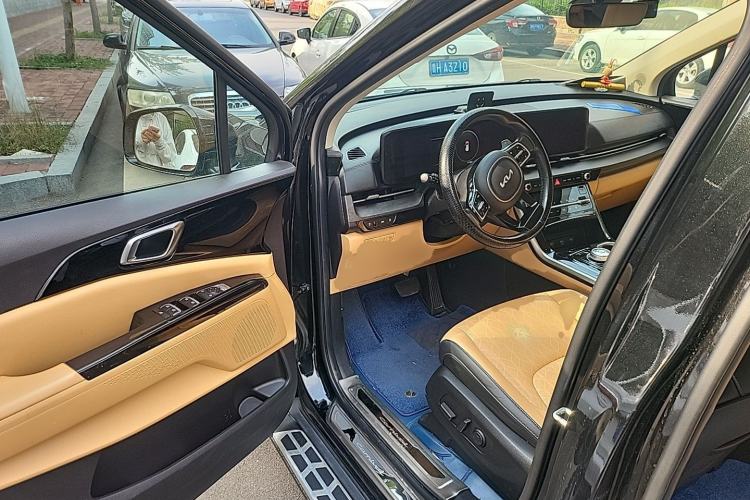 Used Kia Carnival 2021 2.0T Luxury Tech Edition Driver Seat