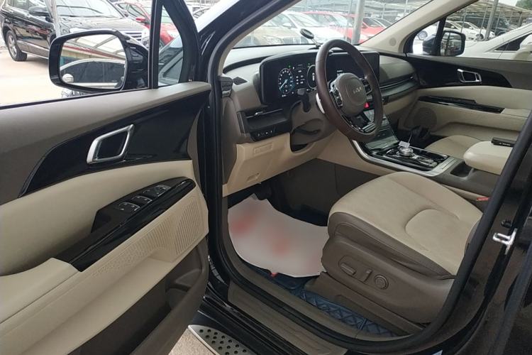 Used Kia Carnival 2021 2.0T Luxury Edition Driver Seat