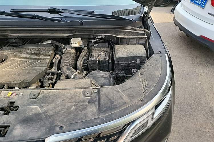 Used Kia Carnival 2021 2.0T Luxury Tech Edition Engine Bay Left