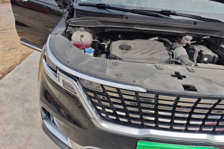 Used Kia Carnival 2021 2.0T Flagship Edition Engine Bay Right