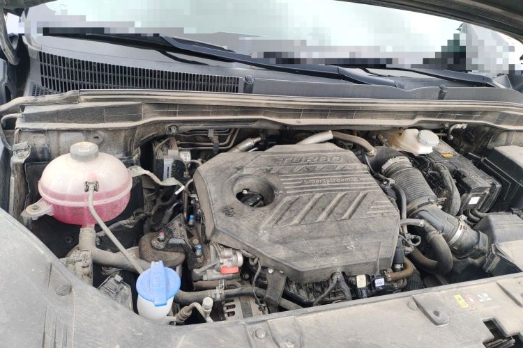 Used Kia Carnival 2021 2.0T Luxury Edition Engine Bay Right