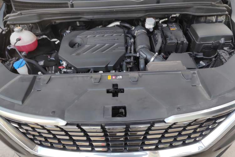 Used Kia Carnival 2021 2.0T Luxury Tech Edition Engine Bay