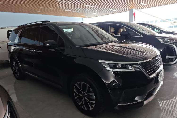 Used Kia Carnival 2021 2.0T Luxury Edition Exterior 2