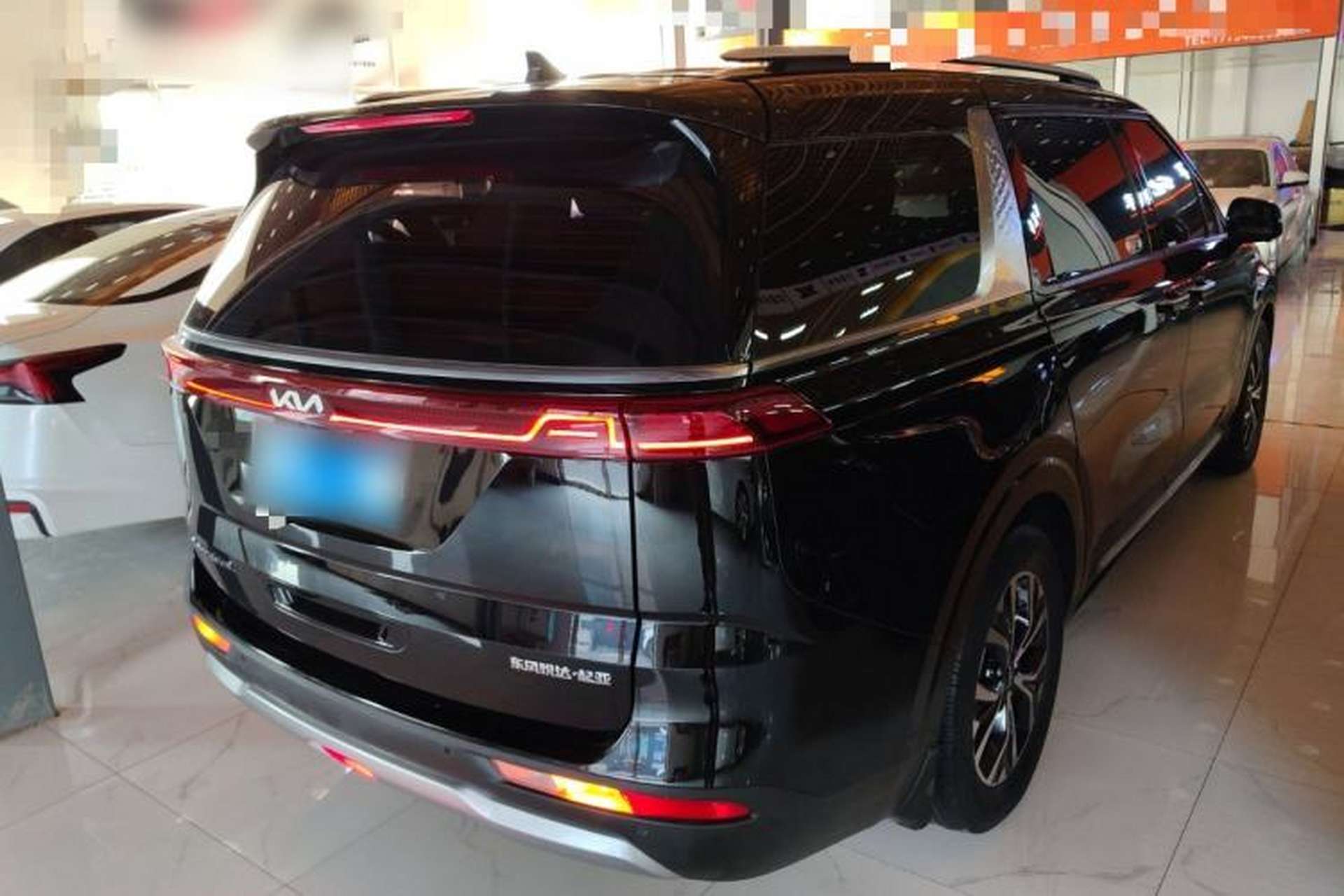 Used Kia Carnival 2021 2.0T Luxury Tech Edition Exterior 5