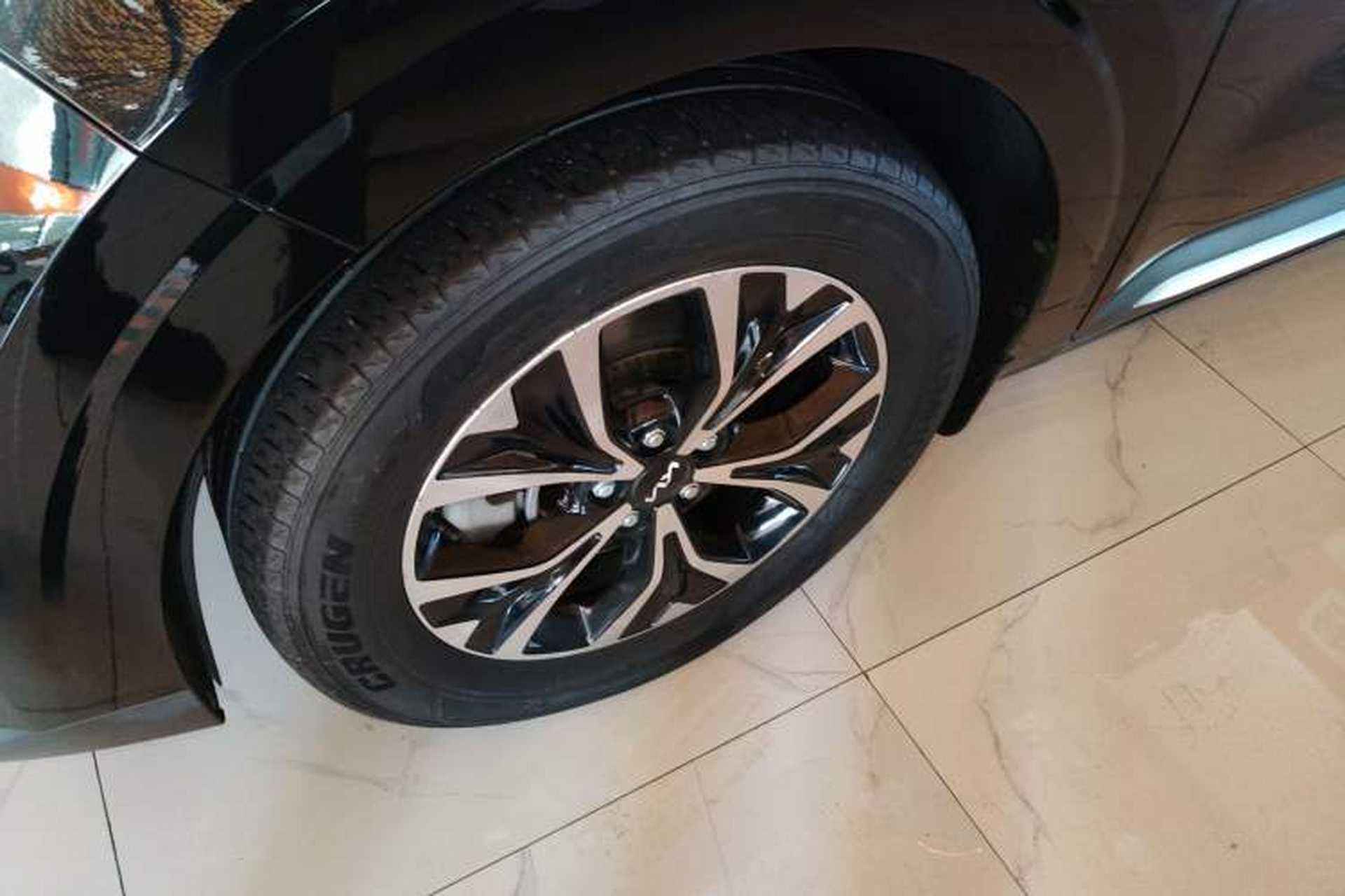 Used Kia Carnival 2021 2.0T Luxury Tech Edition Exterior 7