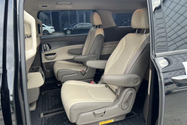 Used Kia Carnival 2021 2.0T Luxury Edition Interior 1