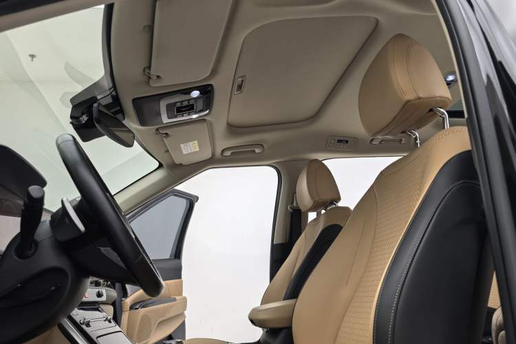 Used Kia Carnival 2021 2.0T Flagship Edition Interior 11