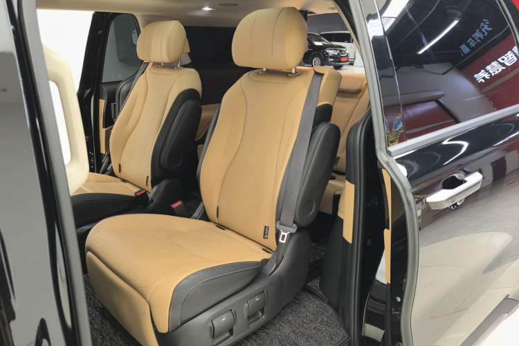 Used Kia Carnival 2021 2.0T Flagship Edition Interior 12