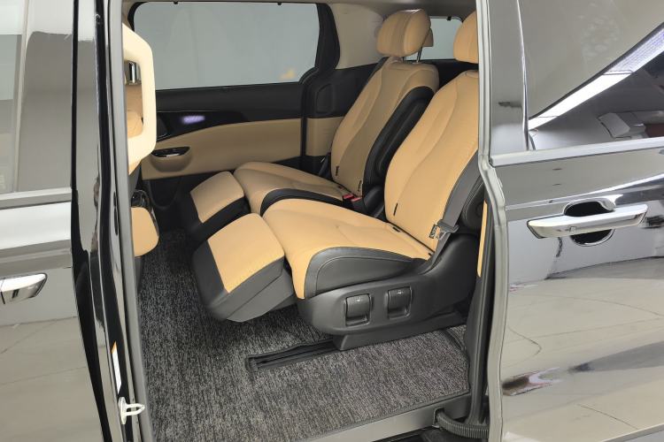 Used Kia Carnival 2021 2.0T Flagship Edition Interior 2