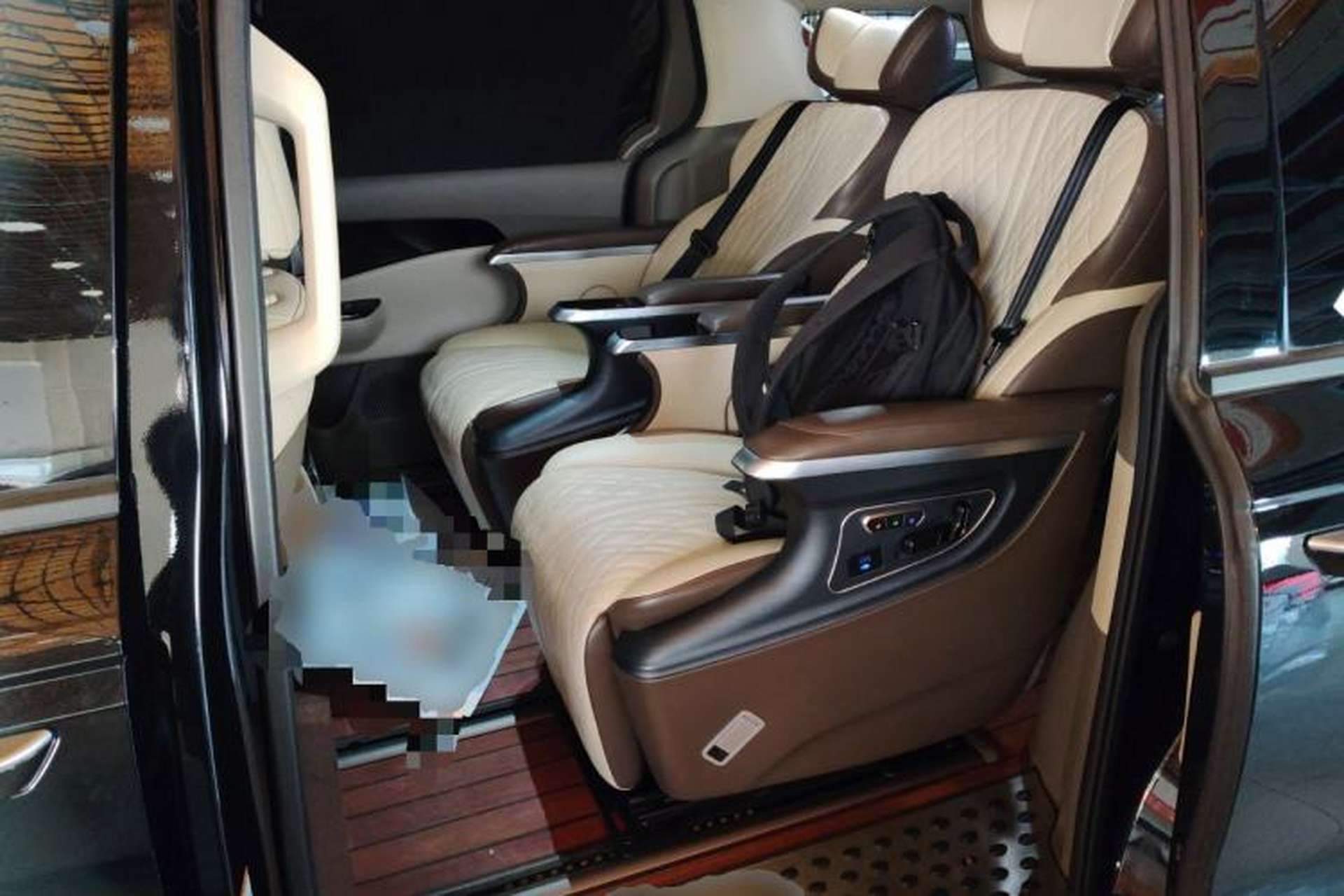 Used Kia Carnival 2021 2.0T Luxury Tech Edition Interior 4