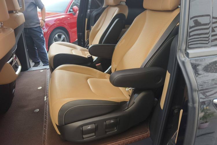 Used Kia Carnival 2021 2.0T Flagship Edition Interior 4