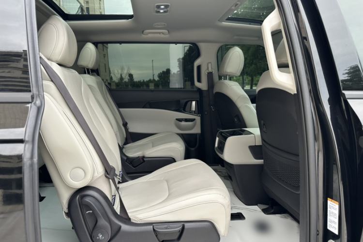 Used Kia Carnival 2021 2.0T Luxury Edition Interior 5