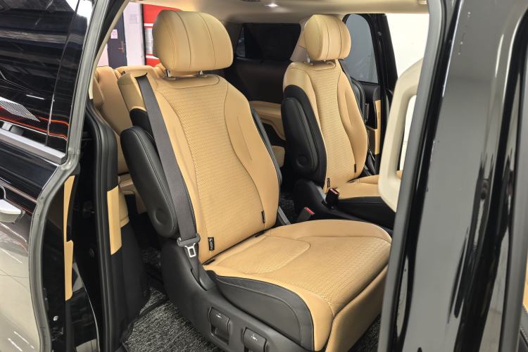 Used Kia Carnival 2021 2.0T Flagship Edition Interior 5