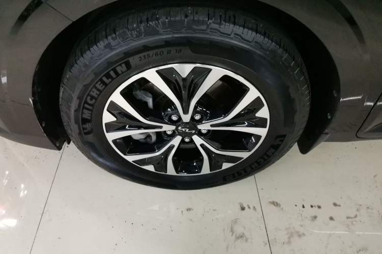 Used Kia Carnival 2021 2.0T Flagship Edition Left Front Wheel Hub