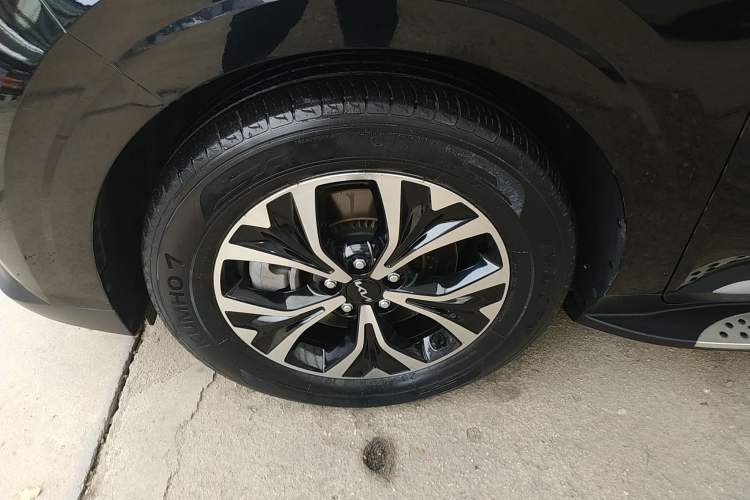 Used Kia Carnival 2021 2.0T Luxury Edition Left Front Wheel Hub
