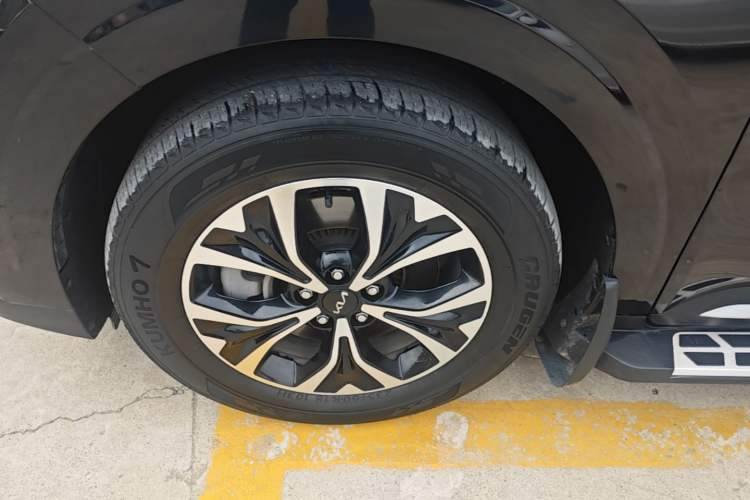 Used Kia Carnival 2021 2.0T Luxury Edition Left Front Wheel Hub