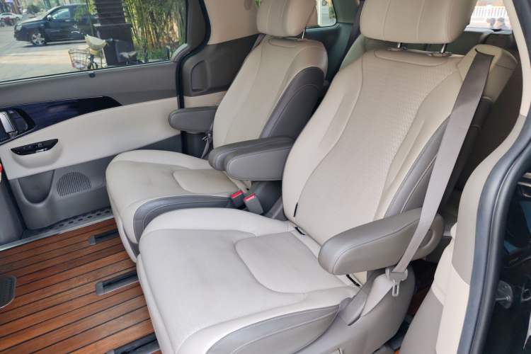 Used Kia Carnival 2021 2.0T Flagship Edition Left Rear Seat