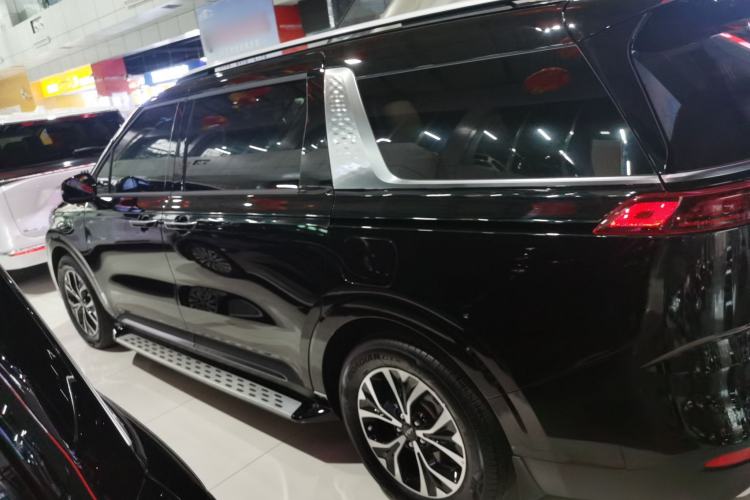 Used Kia Carnival 2021 2.0T Luxury Tech Edition Left Side