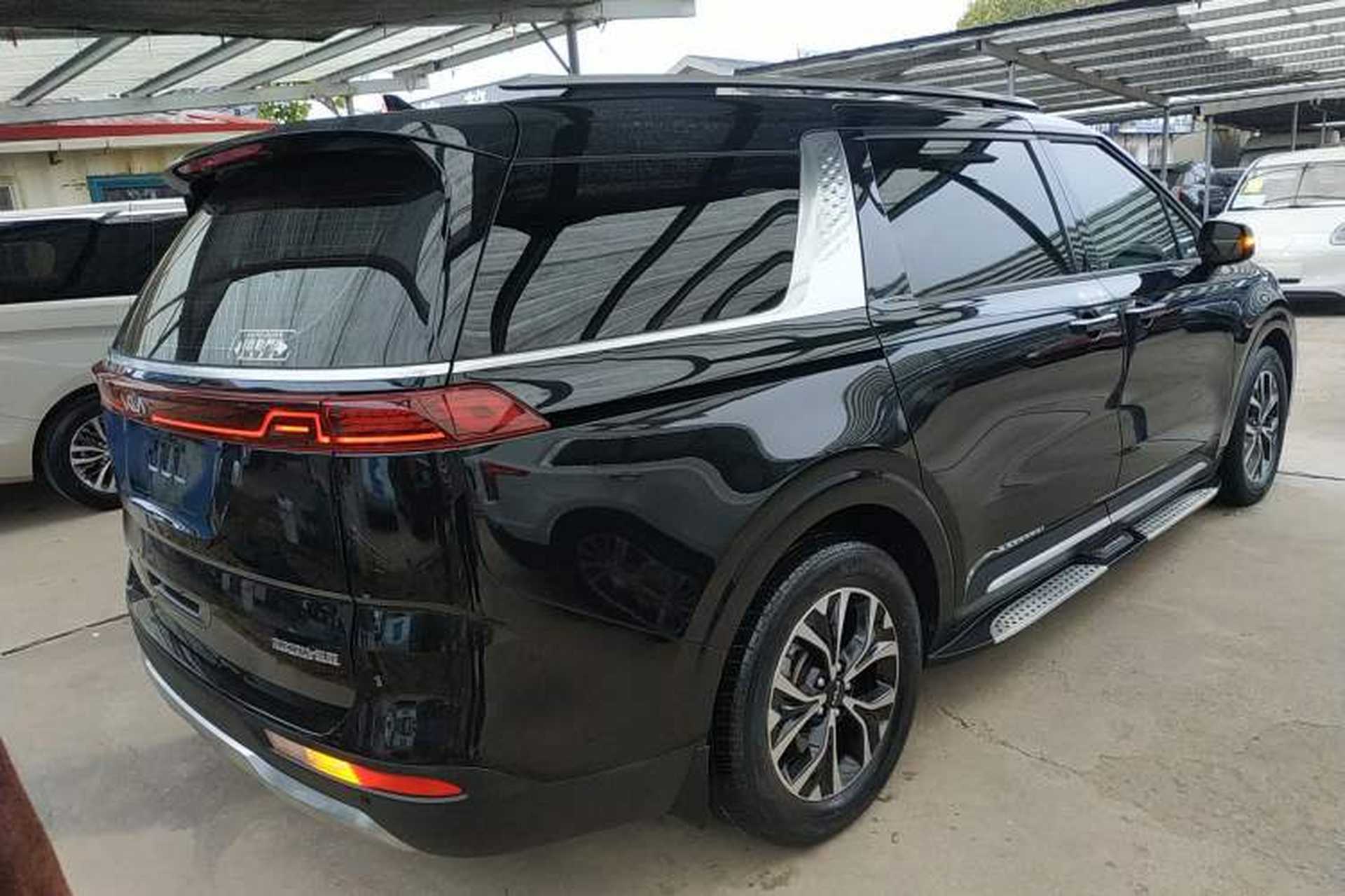Used Kia Carnival 2021 2.0T Luxury Edition Rear Right 45 Deg