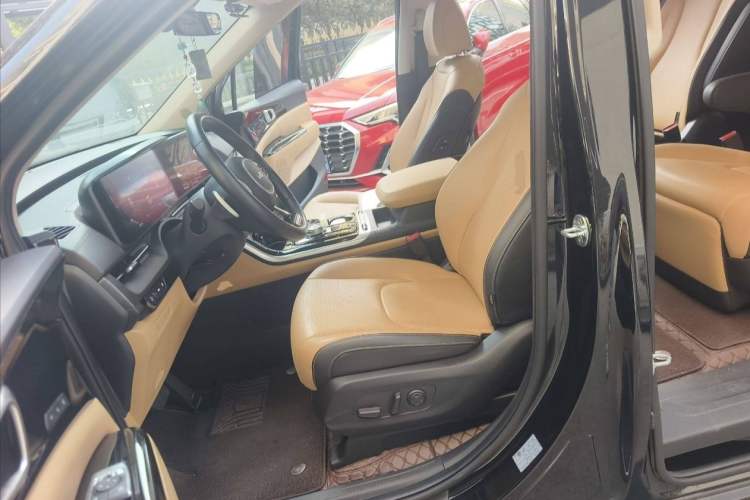 Used Kia Carnival 2021 2.0T Flagship Edition Right Front Seat