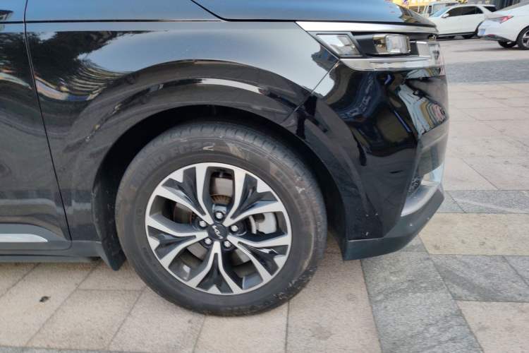 Used Kia Carnival 2021 2.0T Flagship Edition Right Front Wheel Hub