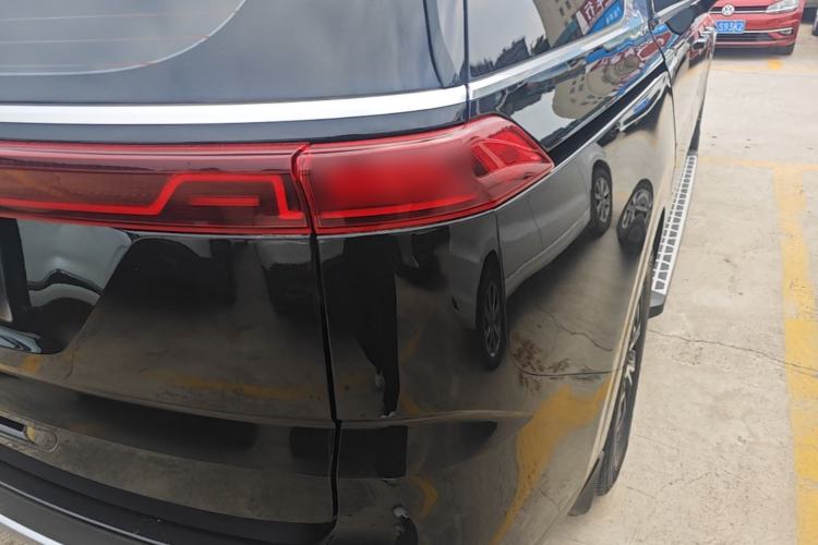 Used Kia Carnival 2021 2.0T Luxury Edition Right Rear Taillight
