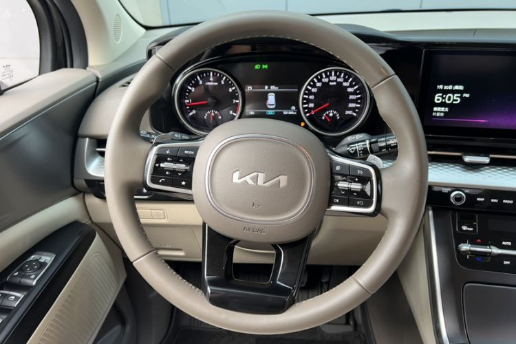 Used Kia Carnival 2021 2.0T Luxury Edition Steering Wheel