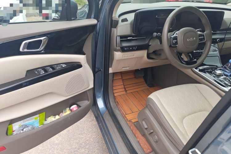 Used Kia Carnival 2021 2.0T Luxury Tech Edition Driver Seat