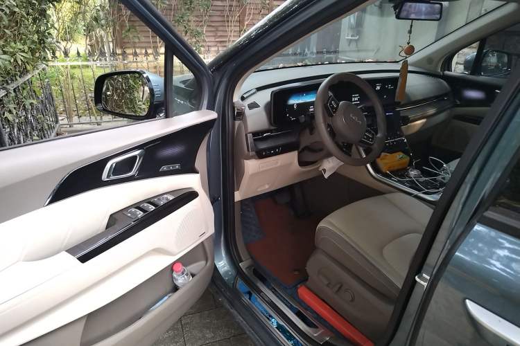 Used Kia Carnival 2021 2.0T Flagship Edition Driver Seat