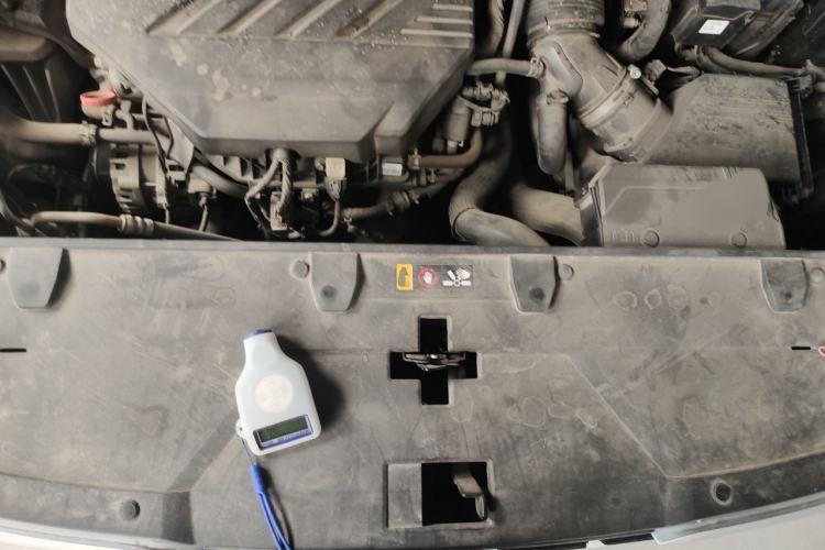 Used Kia Carnival 2021 2.0T Flagship Edition Engine Bay