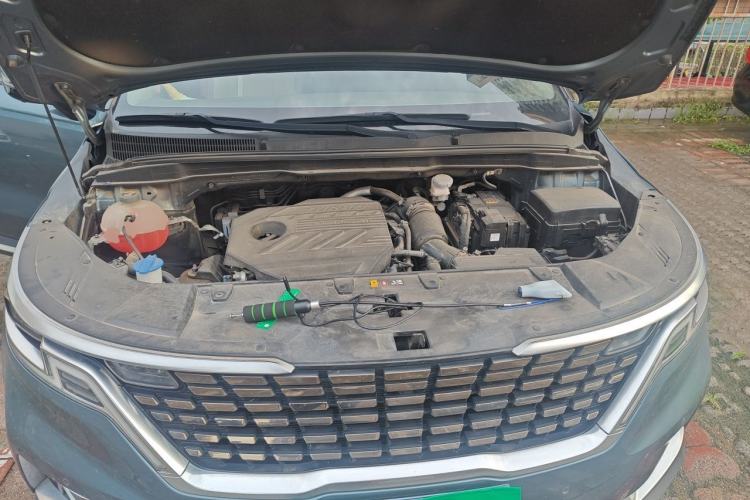 Used Kia Carnival 2021 2.0T Flagship Edition Engine Bay