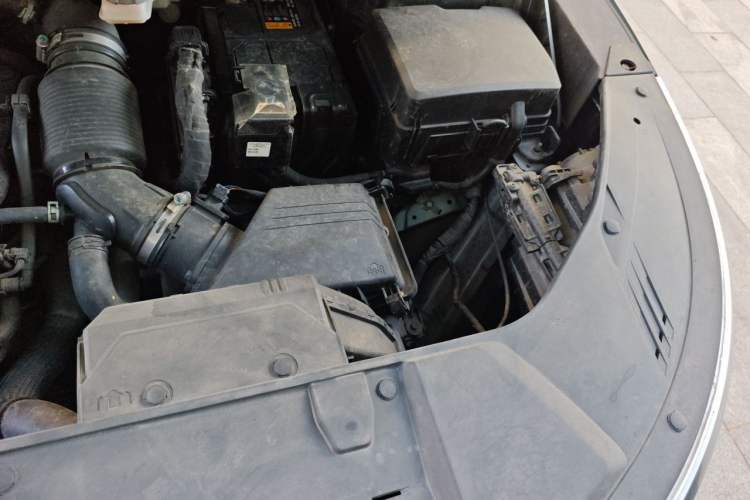 Used Kia Carnival 2021 2.0T Flagship Edition Engine Bay Left