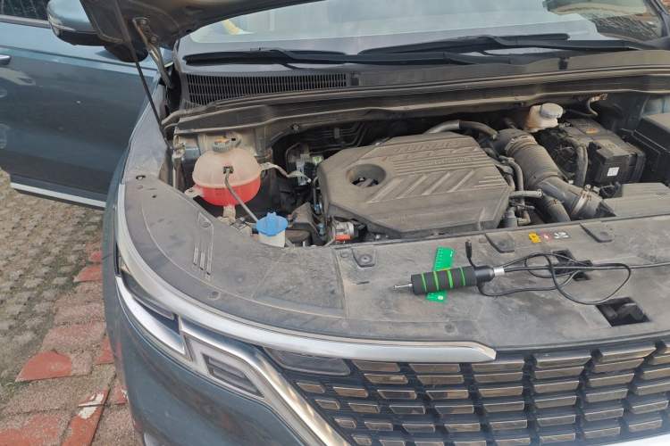 Used Kia Carnival 2021 2.0T Flagship Edition Engine Bay Right