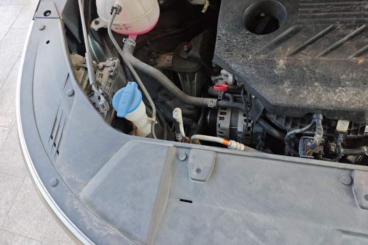 Used Kia Carnival 2021 2.0T Flagship Edition Engine Bay Right