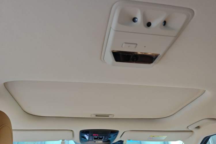 Used Kia Carnival 2021 2.0T Flagship Edition Headliner