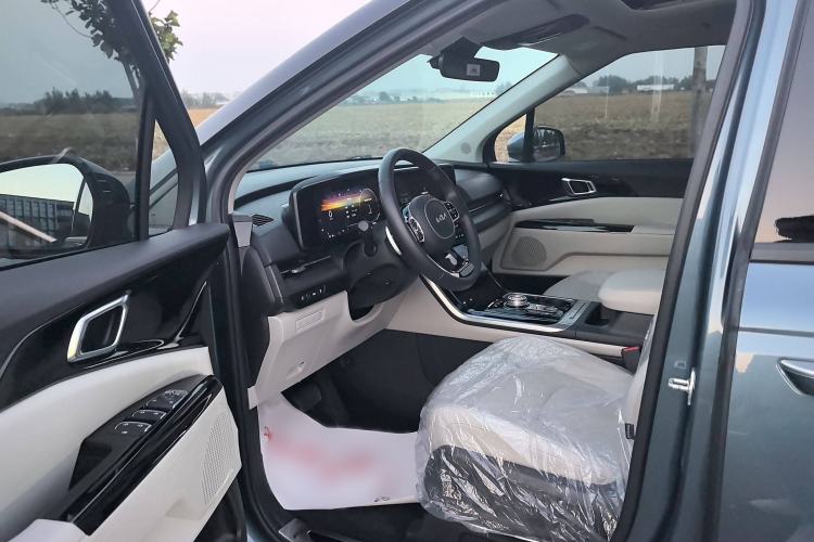 Used Kia Carnival 2021 2.0T Luxury Tech Edition Interior 1