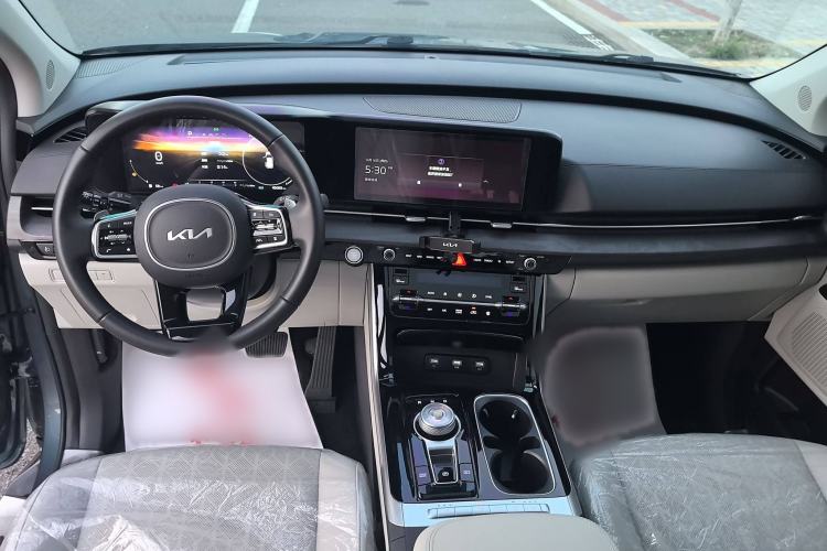Used Kia Carnival 2021 2.0T Luxury Tech Edition Interior 3