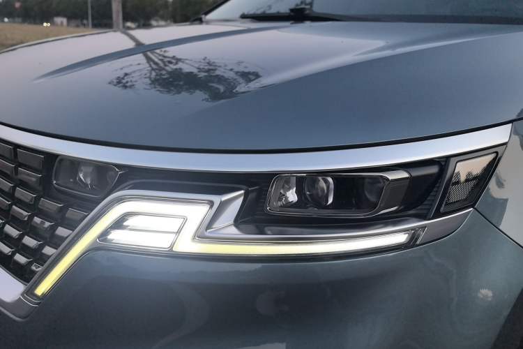 Used Kia Carnival 2021 2.0T Luxury Tech Edition Left Front Headlight