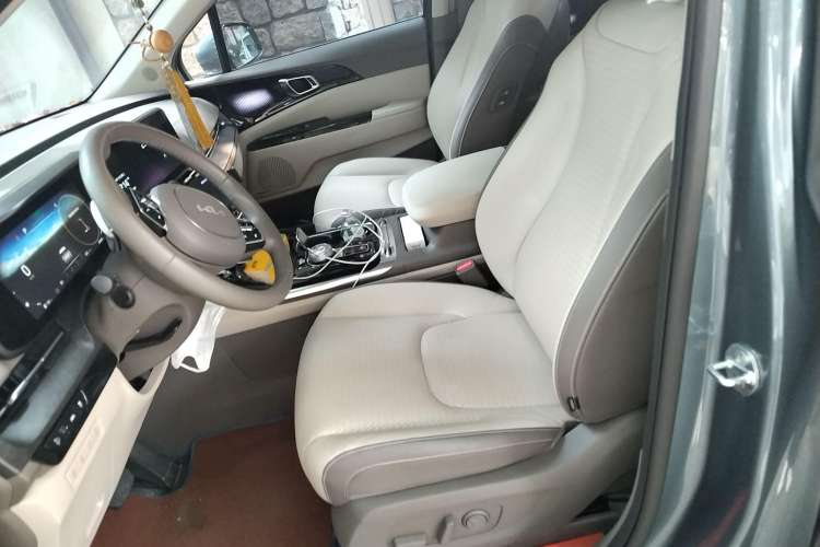 Used Kia Carnival 2021 2.0T Flagship Edition Left Front Seat