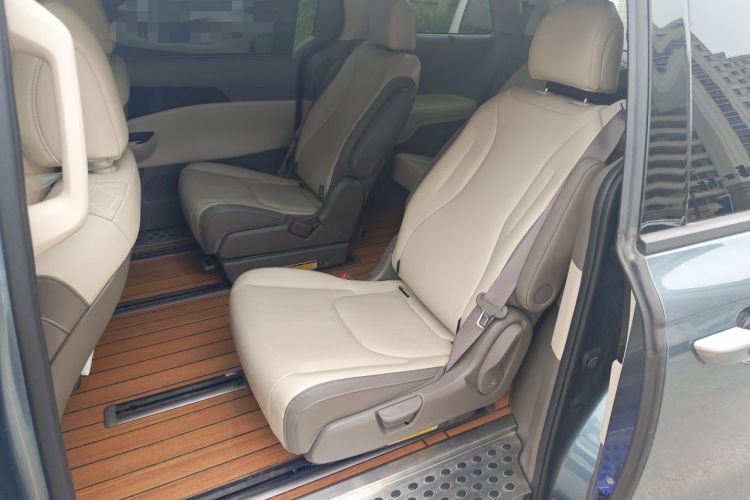 Used Kia Carnival 2021 2.0T Luxury Tech Edition Left Rear Seat