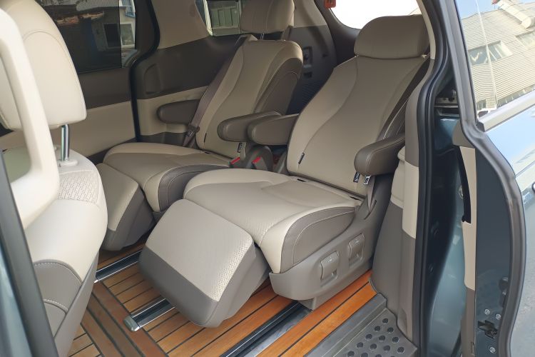 Used Kia Carnival 2021 2.0T Flagship Edition Left Rear Seat